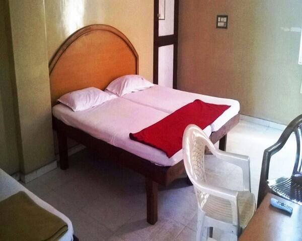 Haripriya Lodge, Hampi 3